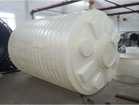 ���σ���